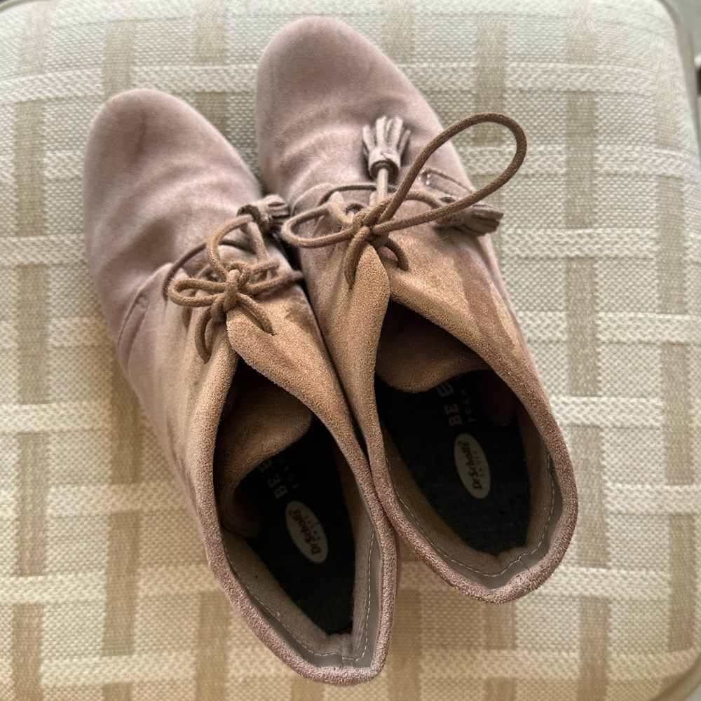 Women’s Pink Lace Up Wedge Boots size 9